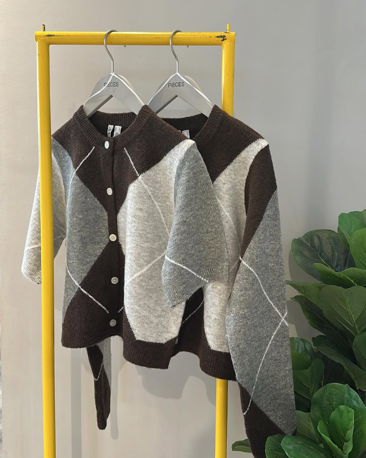 PCSALLY Knitted Cardigan - Hot Fudge